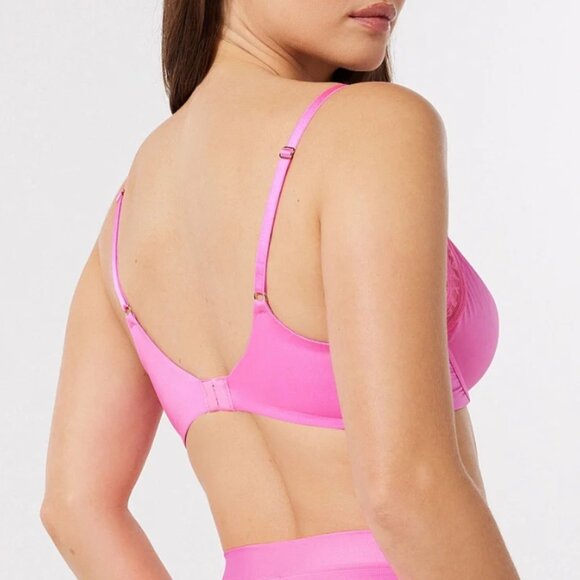 Savage X Fenty Microfiber Logo-Trim Unlined Plunge Bra in Pink Tart - Picture 6 of 10